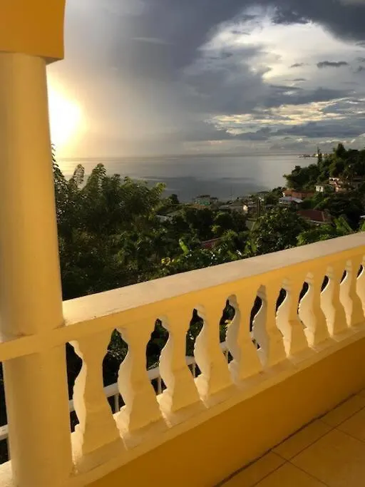 Air Conditioned House With Ocean And Garden View Loubiere